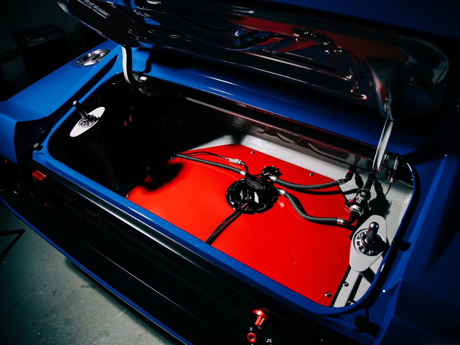 Ford Mustang Mach 1 UNKL stuningowany przez Ringbrothers