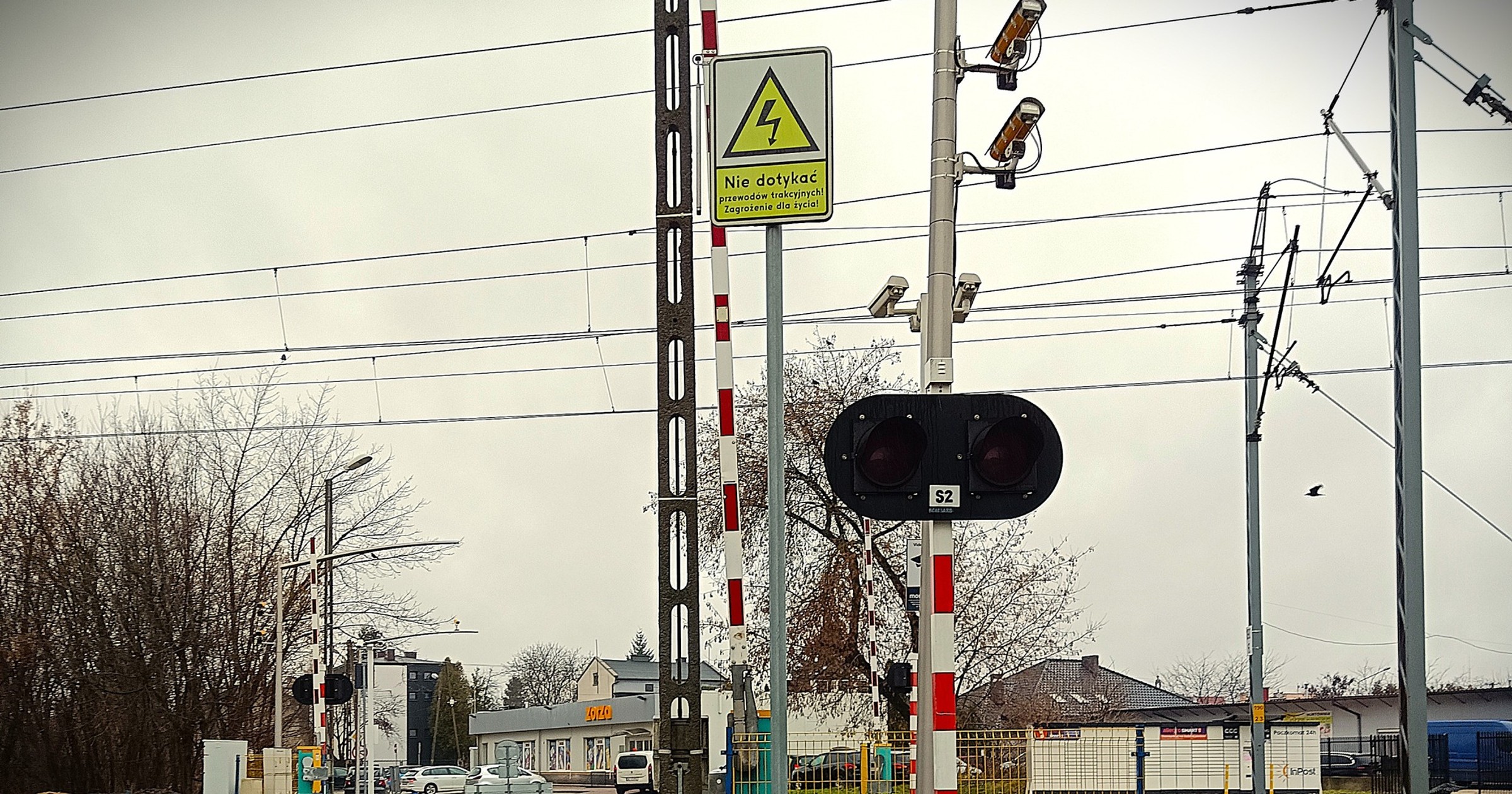 System Red Light na przejeździe kolejowo-drogowym w Radomsku