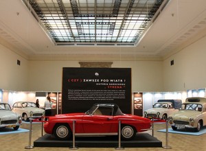 Syrena w Warszawie | Dawnych wspomnień czar