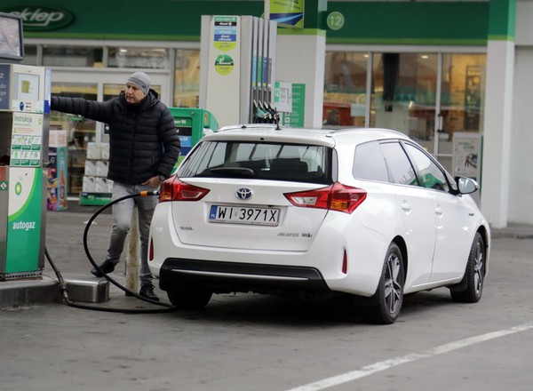 Polska Izba Gazu Płynnego ostrzega: W 2024 r. może być problem z tankowaniem