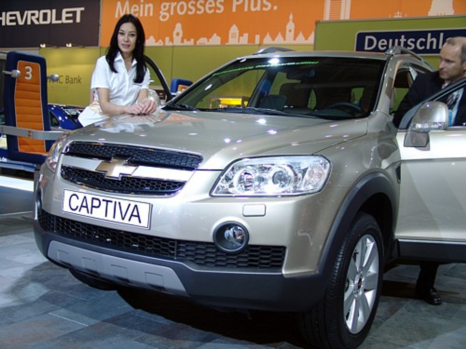 Samochody w cieniu piłki - AMI Lipsk