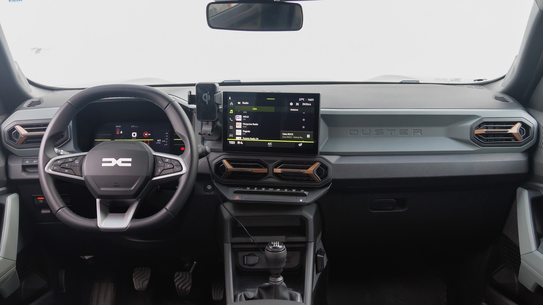 Dacia Duster kontra MG ZS. Porównanie dwóch budżetowych samochodów