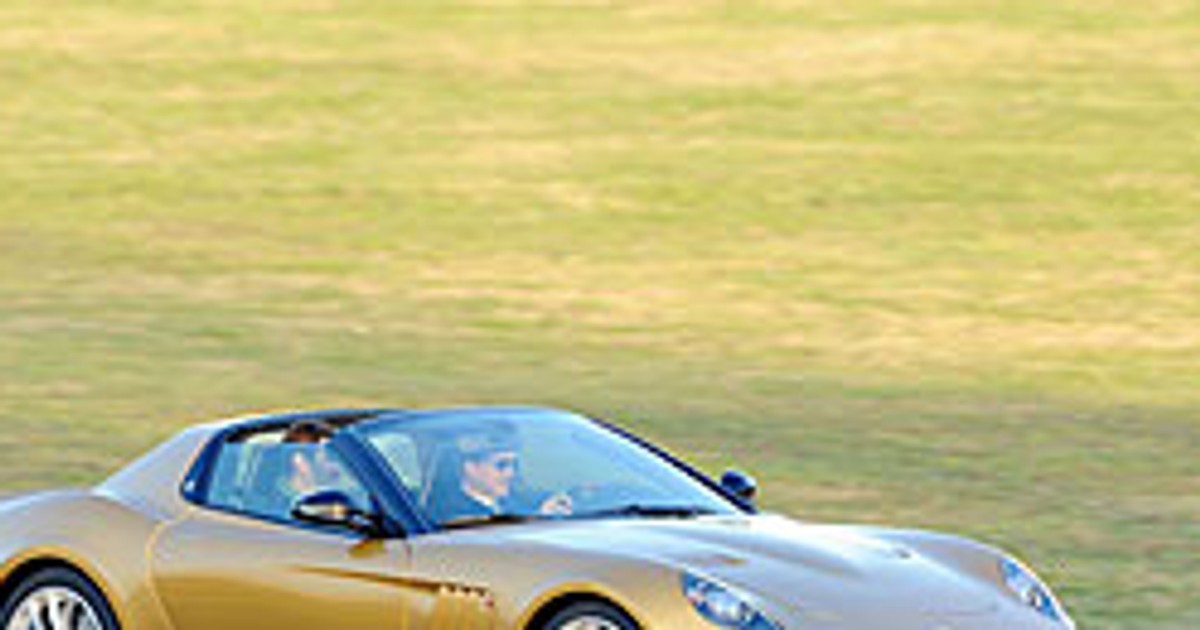 Ferrari P540 Superfast Aperta: złota seria 599 GTB na zamówienie