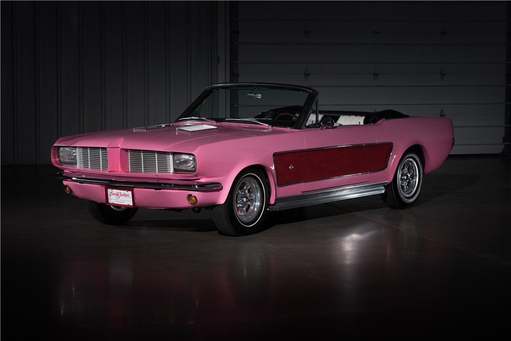 cher-mustang-barrettjackson