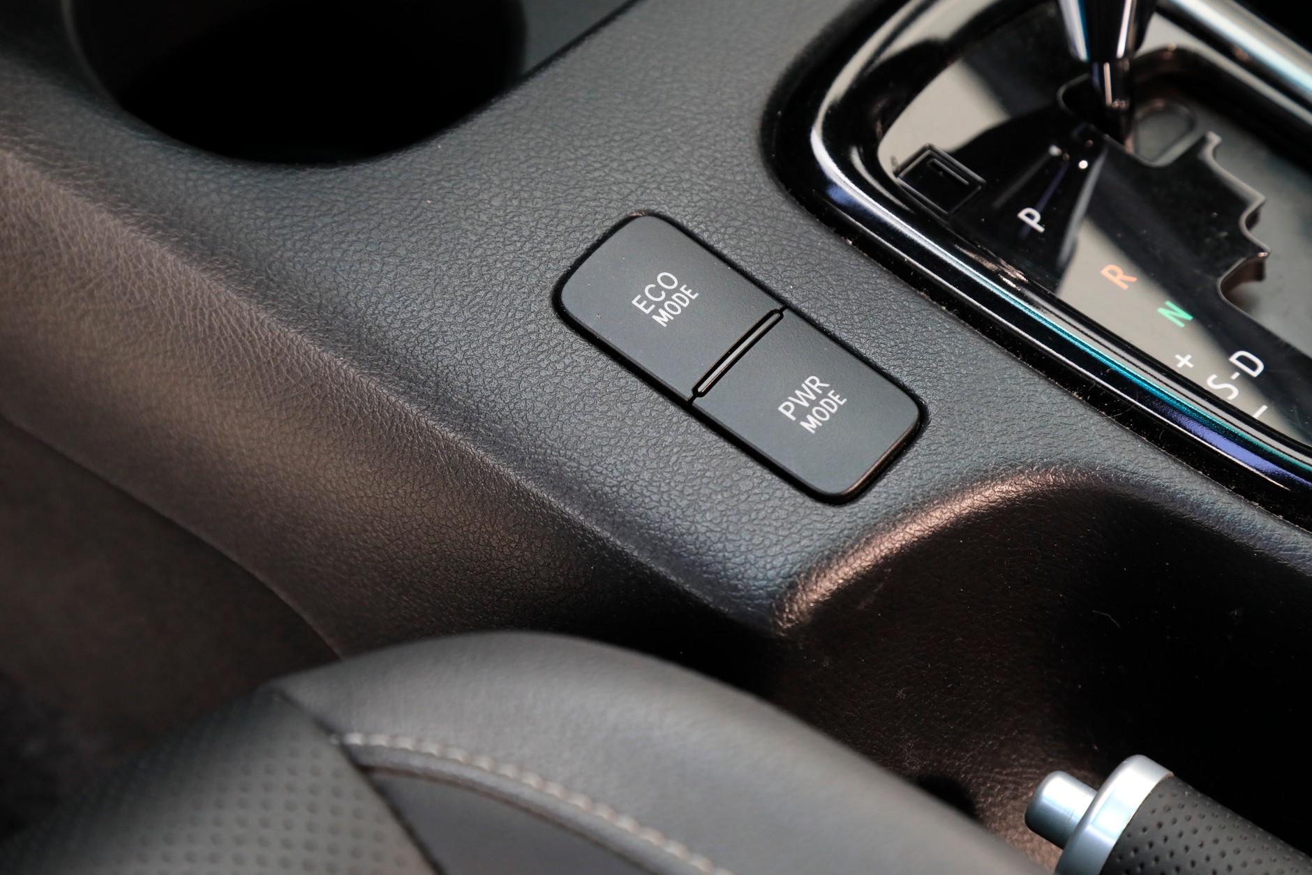 Toyota Hilux 2.0 D-4D 4x4 A/T 2021