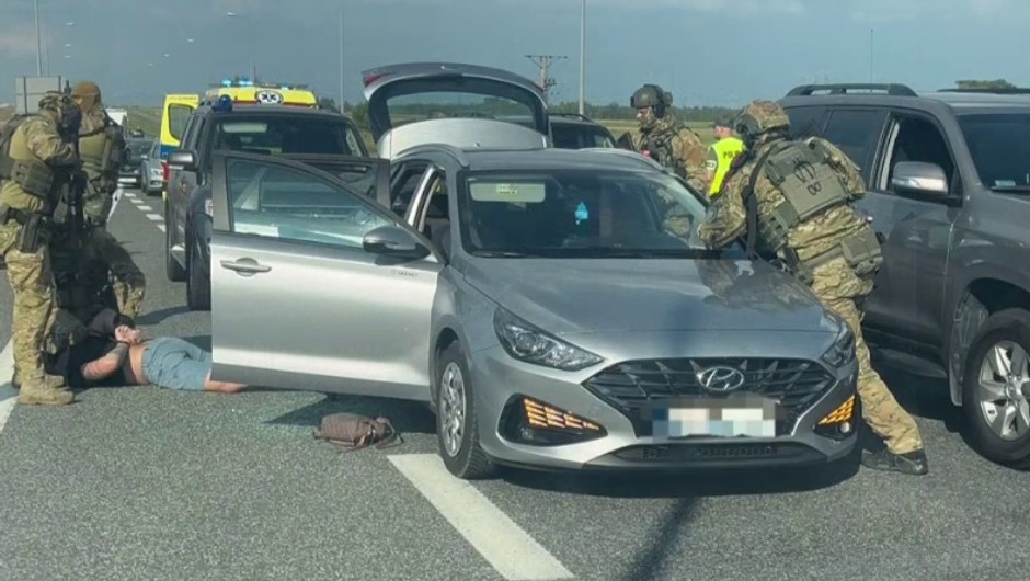 Policjanci zatrzymali pasażerów Hyundaia. W środku było to, czego się spodziewali