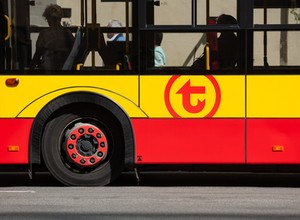 Kierowca autobusu w Warszawie miał ponad dwa promile, kluczyki zabrała mu pasażerka