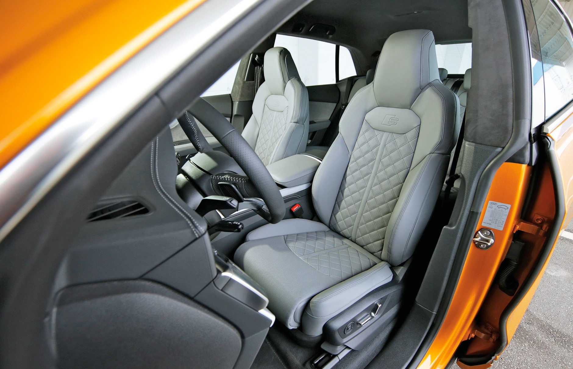 Porównanie: Audi Q8 kontra BMW X6