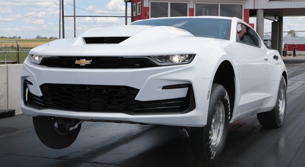 Big Block znów na swoim miejscu. Chevrolet Camaro dostał 9,4-litrowy silnik V8