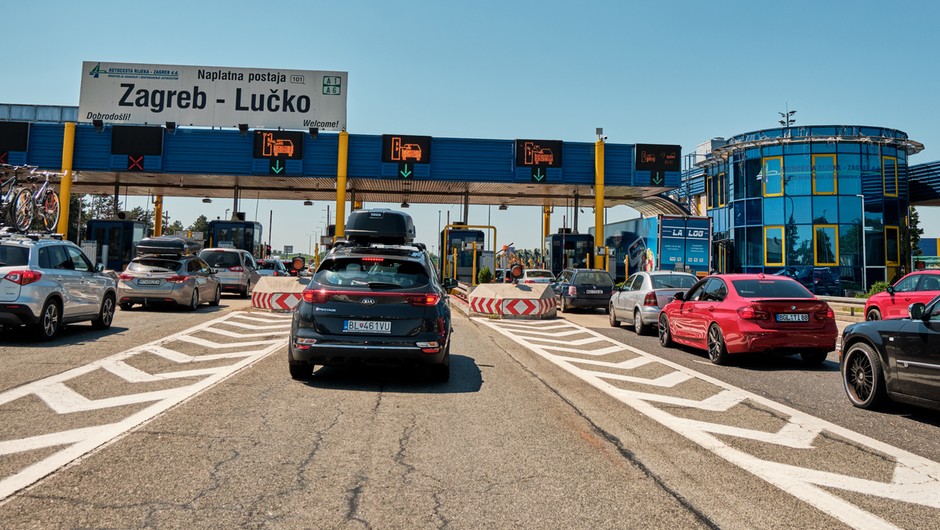Bramki na autostradzie w Chorwacji - zdjęcie ilustracyjne
