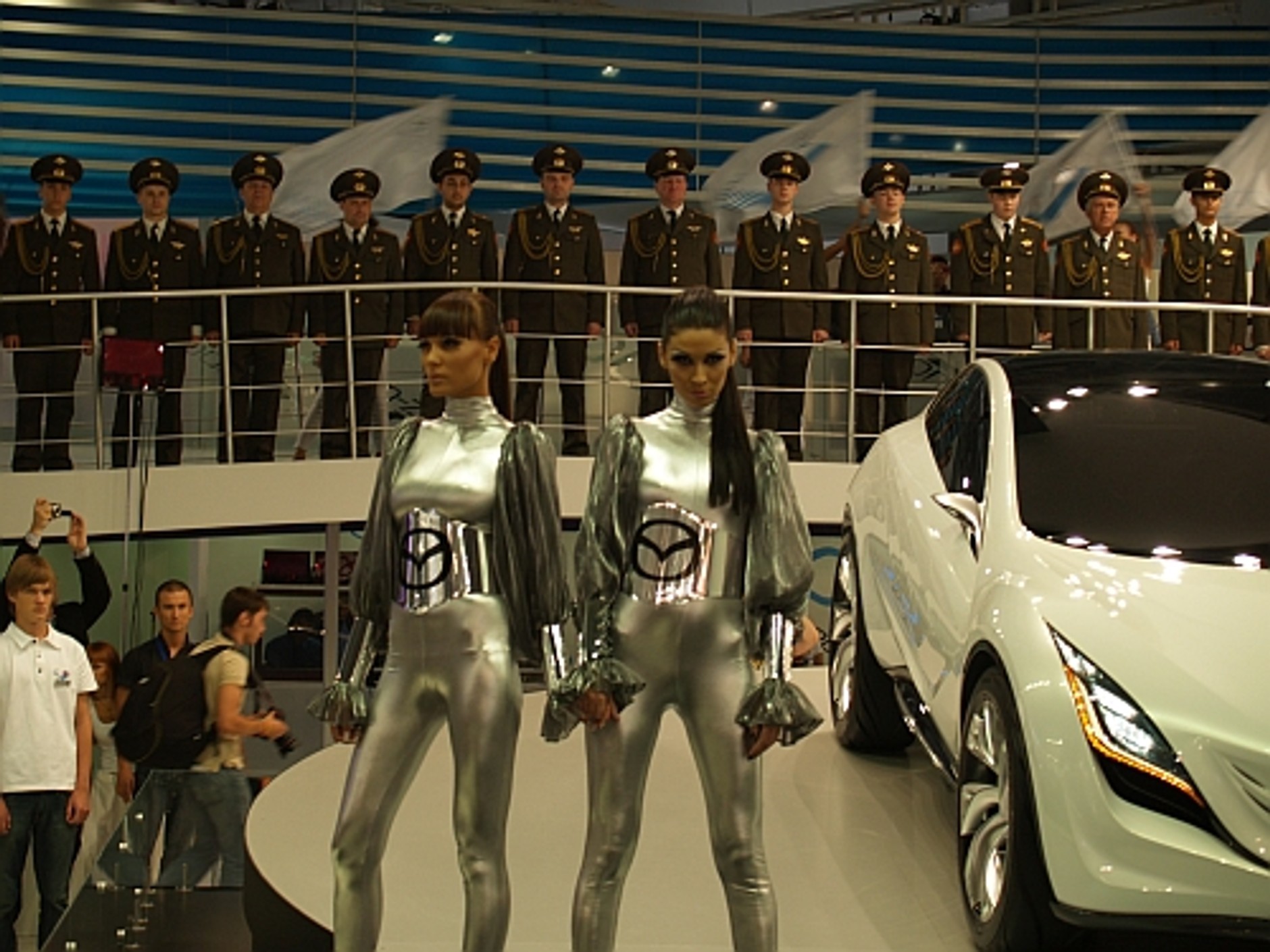 Światowe premiery prosto z Moskwy. Moscow Motor Show 2008