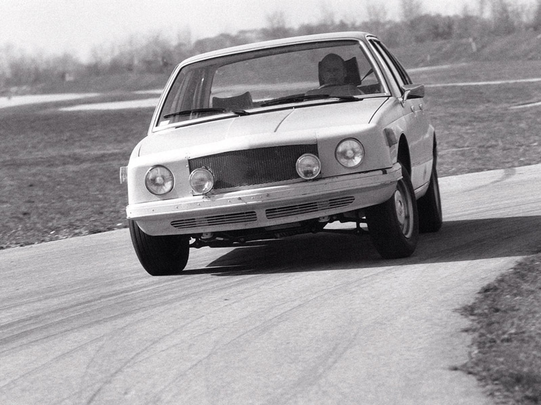 BMW serii 7: już 30 lat na drogach