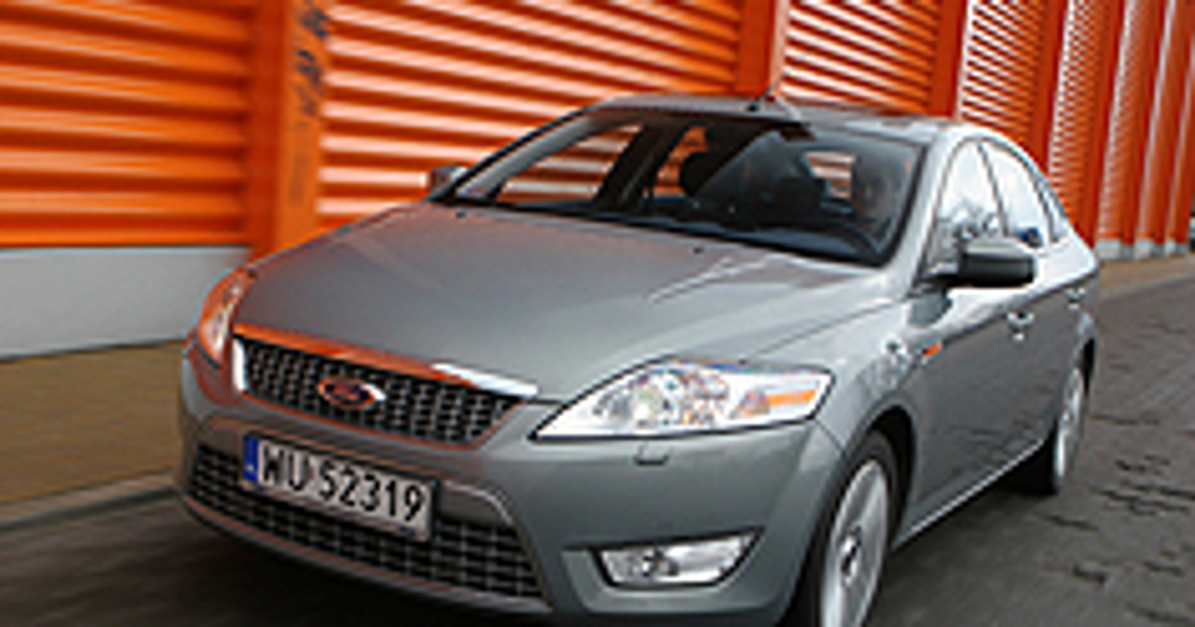 Ford Mondeo - Oszczędny kolos wyznacza trendy