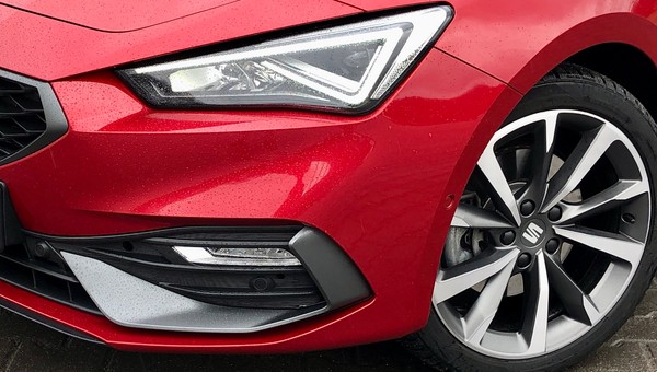 Seat Leon Sportstourer 2.0 TSI FR