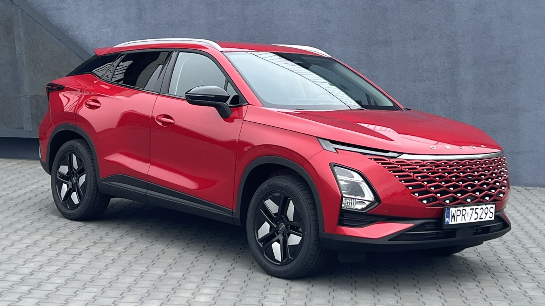 Omoda 5 (wersja po modernizacji; od 2024 r.). Auto świetnie się w Polsce sprzedaje, ale oferta części zamiennych do tego modelu jest poza ASO śladowa.