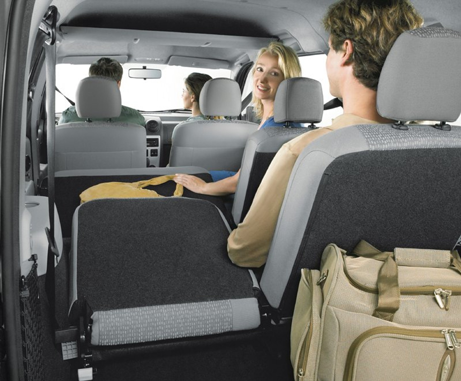 Paryż na żywo: Bestseller Logan w wersji kombi