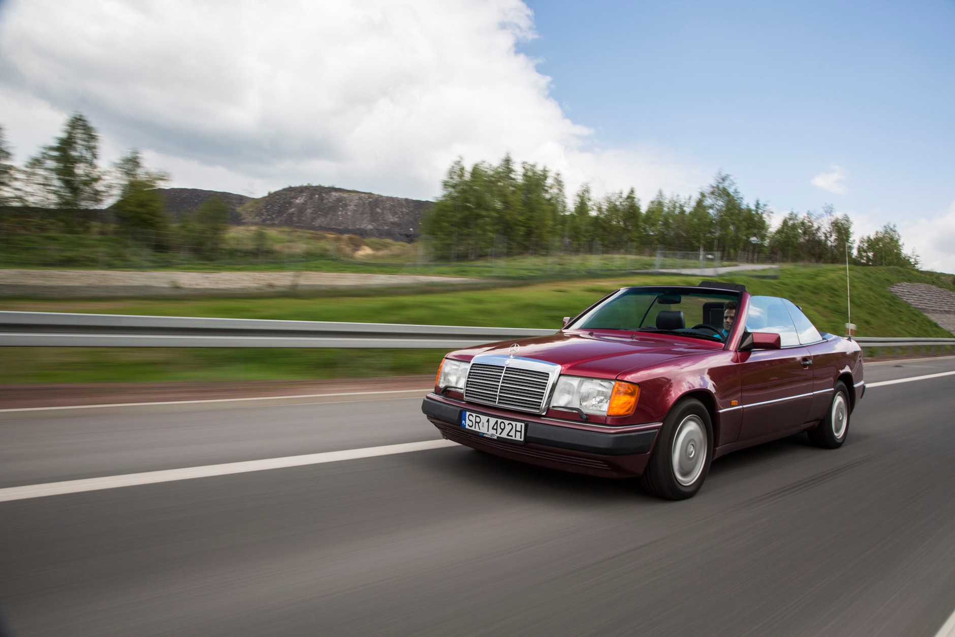 Mercedes A124 320 CE - klasyk, który zmienił historię