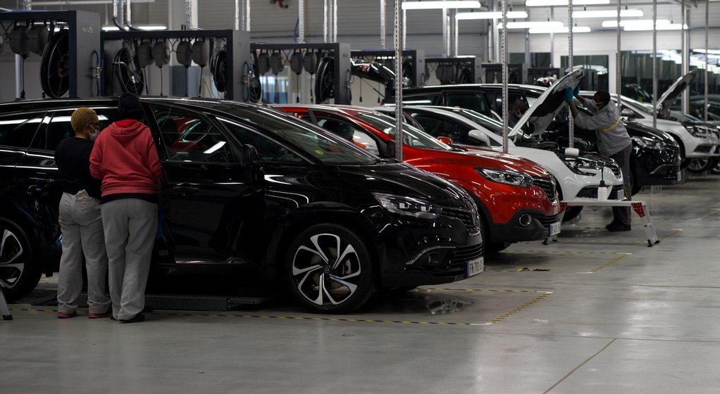 Fabryka samochodów używanych — Renault Factory VO i Refactory