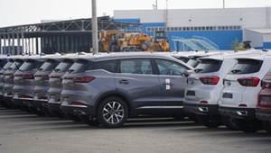 Niesprzedane chińskie SUV-y kurzą się na placach. "Szkoda, że auta nie są jak wino"