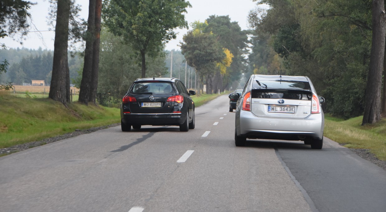 Czy trzeba spojrzeć w lusterko przed skrętem w lewo? RPO nie zgadza się z sądem