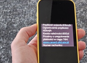 Kierowcy znowu dostają SMS-y z mandatami. Nowa metoda