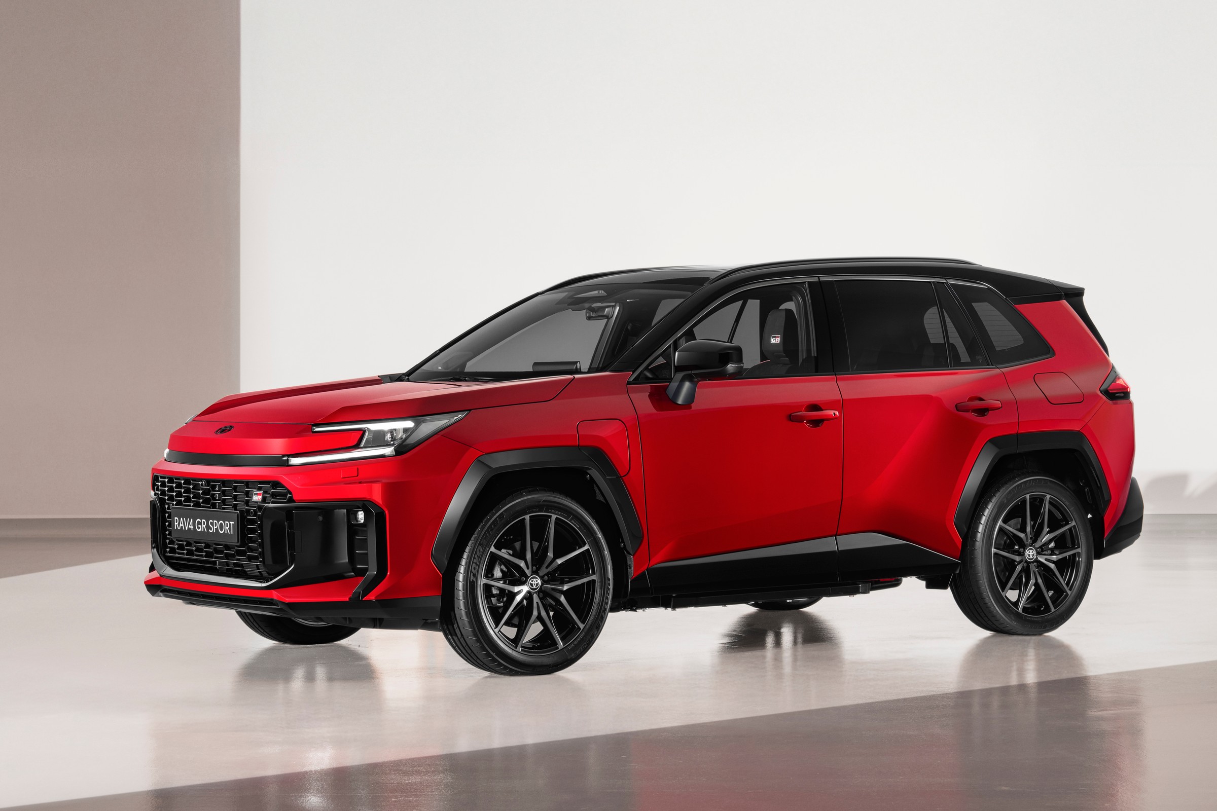 Nowa Toyota RAV4 już dostępna w Polsce. Mamy ceny, wersje i wyposażenie