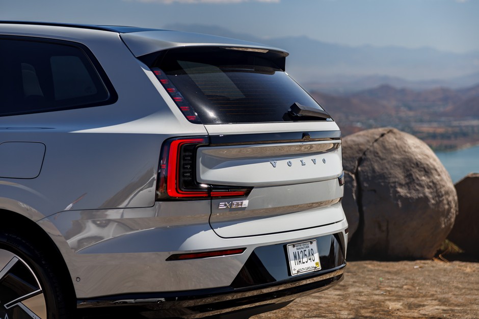 Volvo EX90