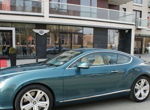 Nowy salon Bentleya zaprasza do Warszawy