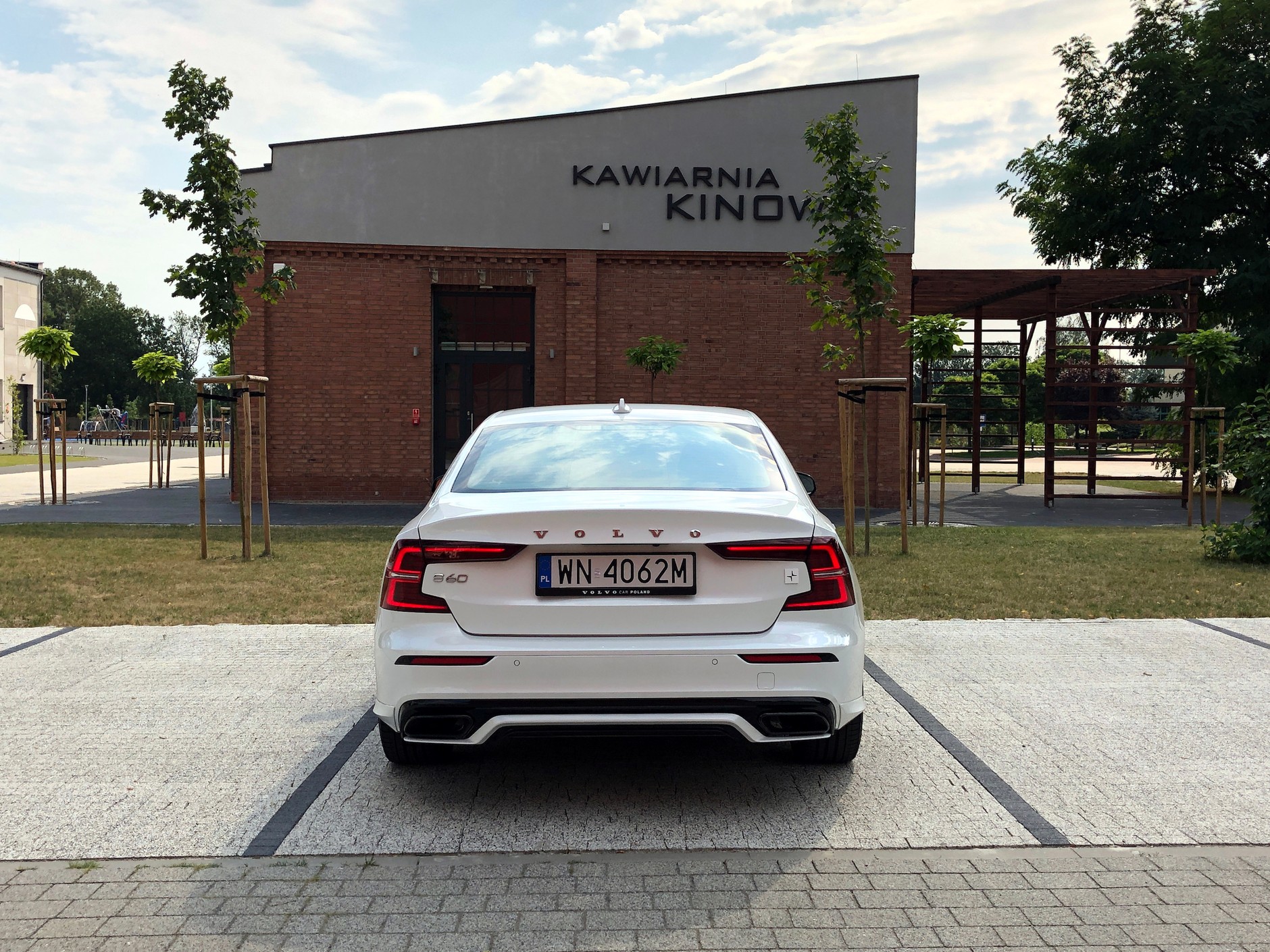 Volvo S60 T8 Polestar Engineered