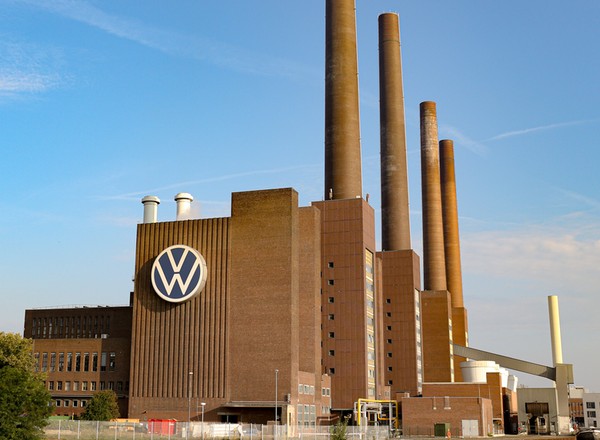 Volkswagen przyspiesza. Zwolnią pracowników szybciej, niż sądzono