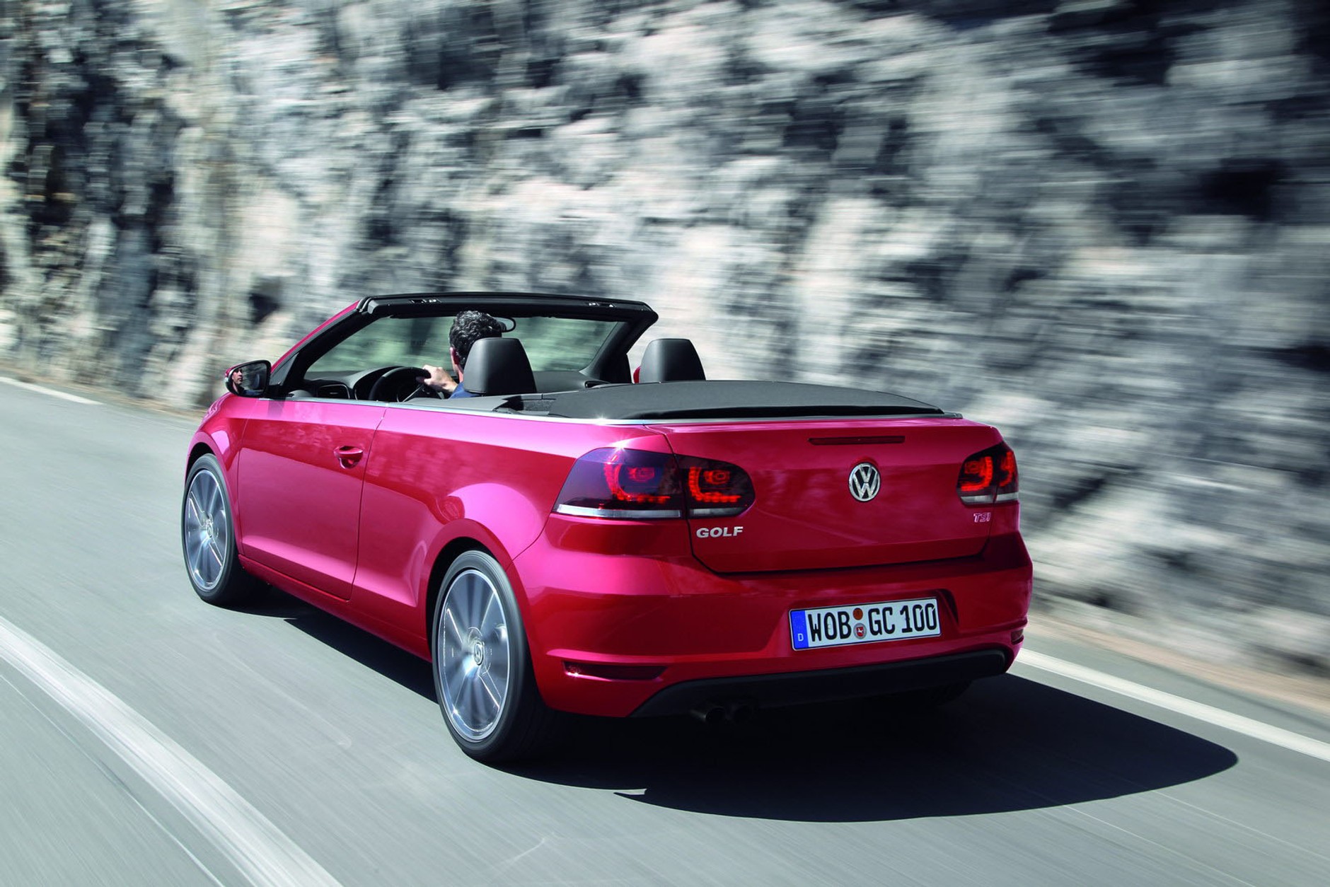 Volkswagen Golf Cabrio w pełnej okazałości