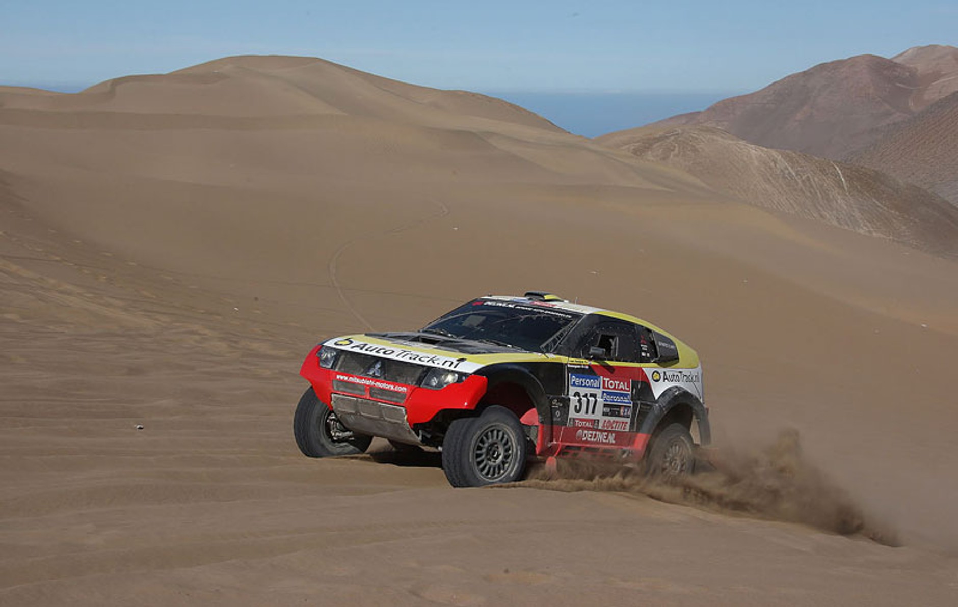 Rajd Dakar 2010: Przygoński już 8, Sonik broni honoru (12. etap na żywo, wyniki, foto)