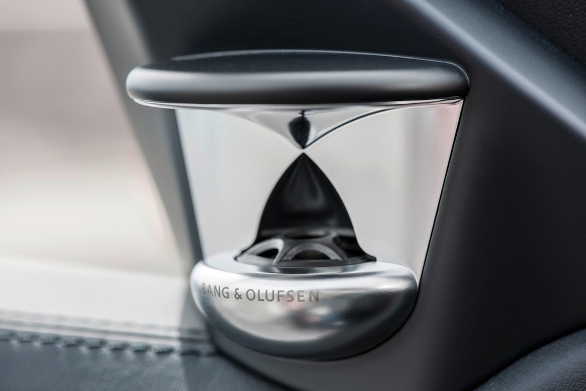 Nowy Mercedes Klasy E to aspiracje godne klasy S