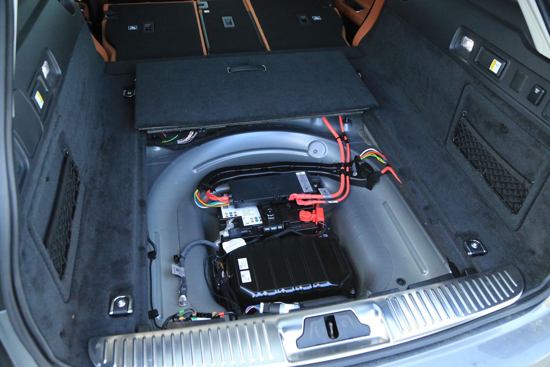 Jaguar XF Sportbrake - ładny, zwinny i rodzinny