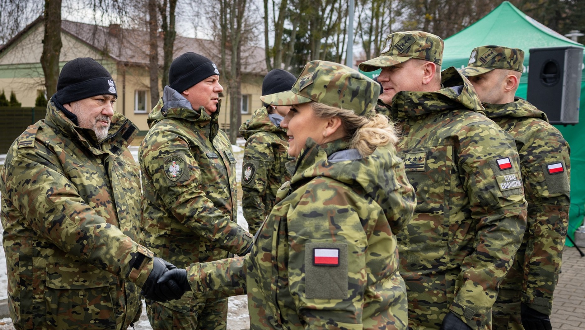 Uroczystość przekazania nowych samochodów
