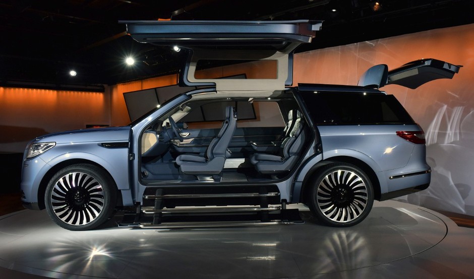 Lincoln Naviagtor Concept