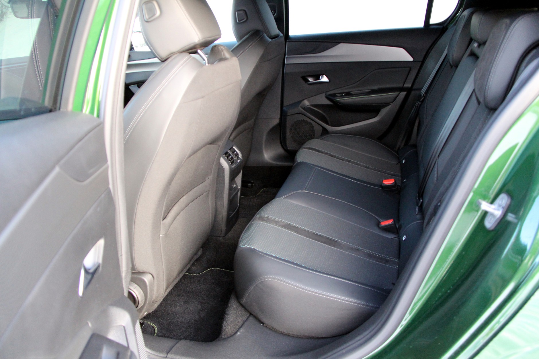 Peugeot E-308 First Edition