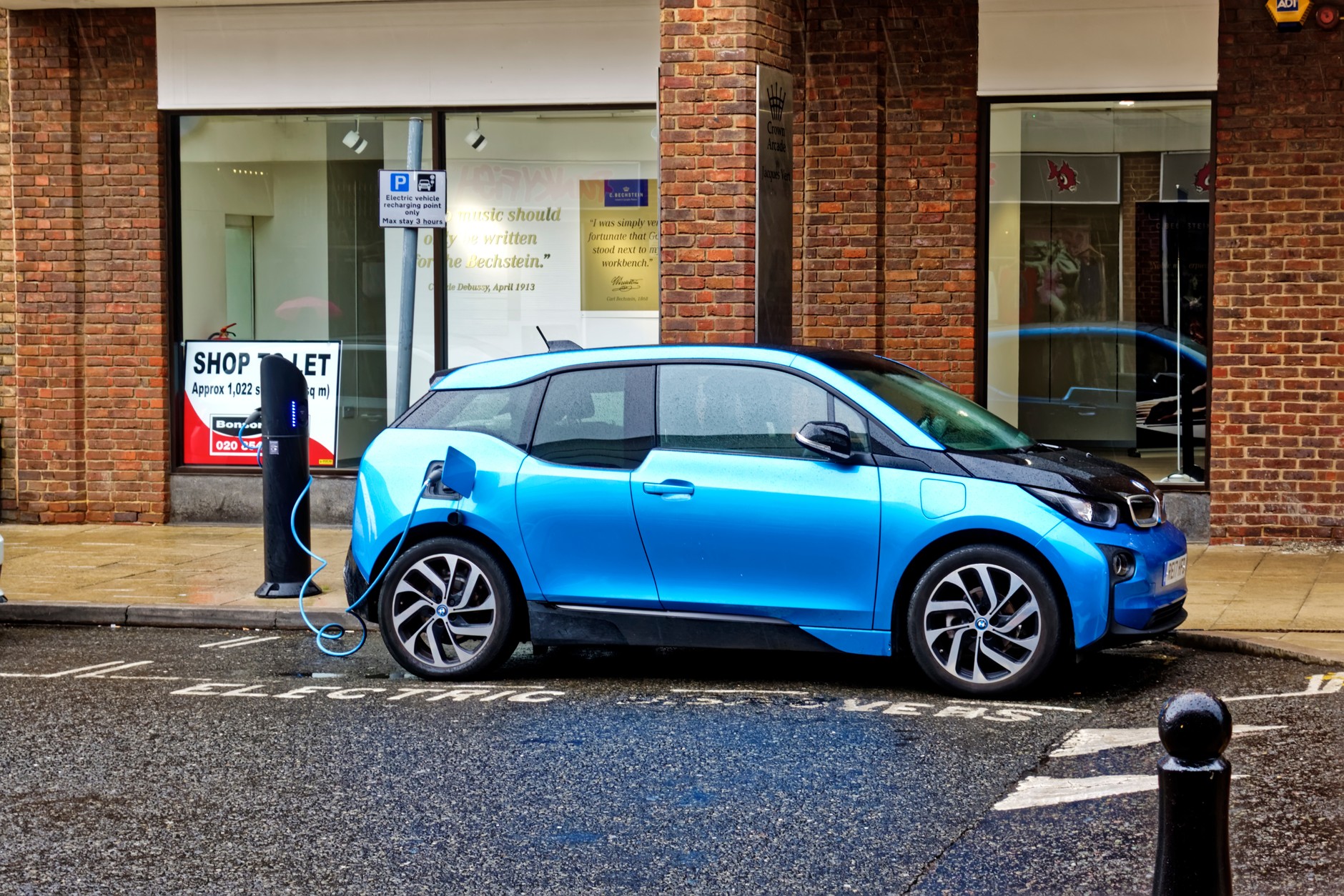 BMW I3