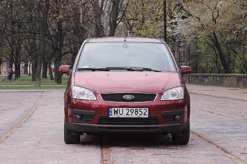 Ford Focus C-Max kontra Toyota Corolla Verso: vany idealne nie tylko w wakacje