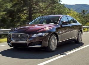 Niemiecki styl "anglika" - pierwsza jazda Jaguarem XF