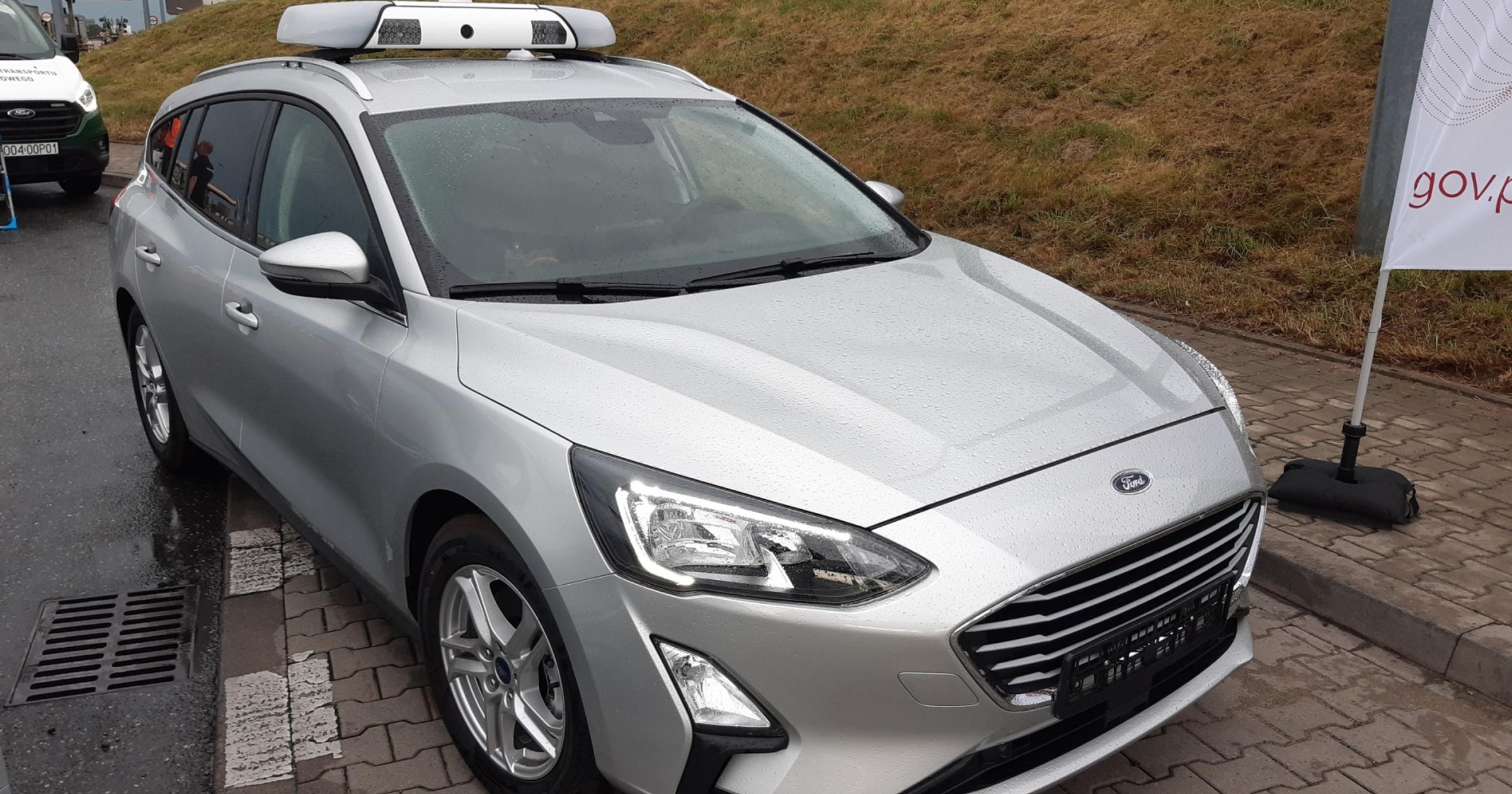 Nowe radiowozy do kontroli opłat drogowych e-TOLL