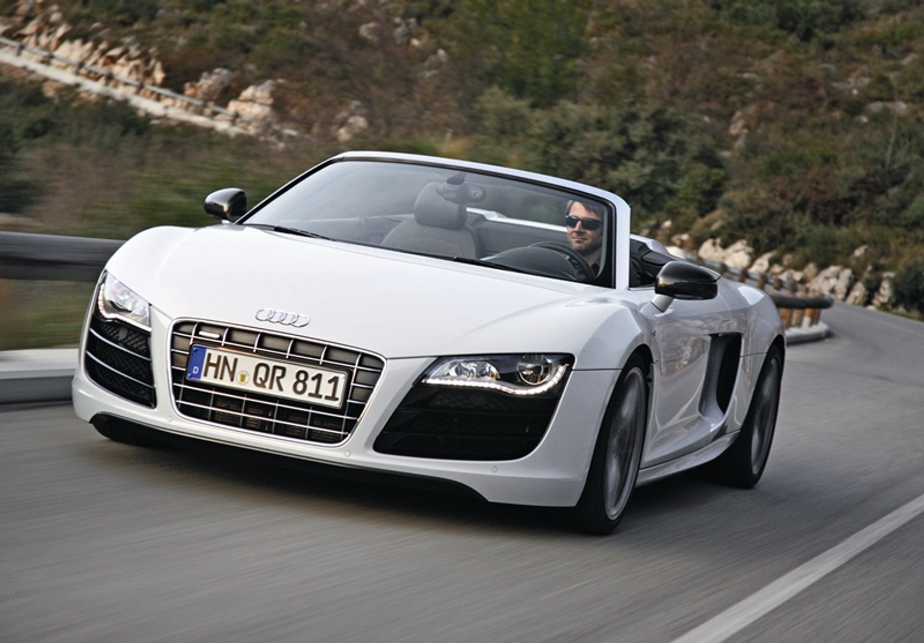 Audi R8 Spyder – z pięknem trzeba obcować