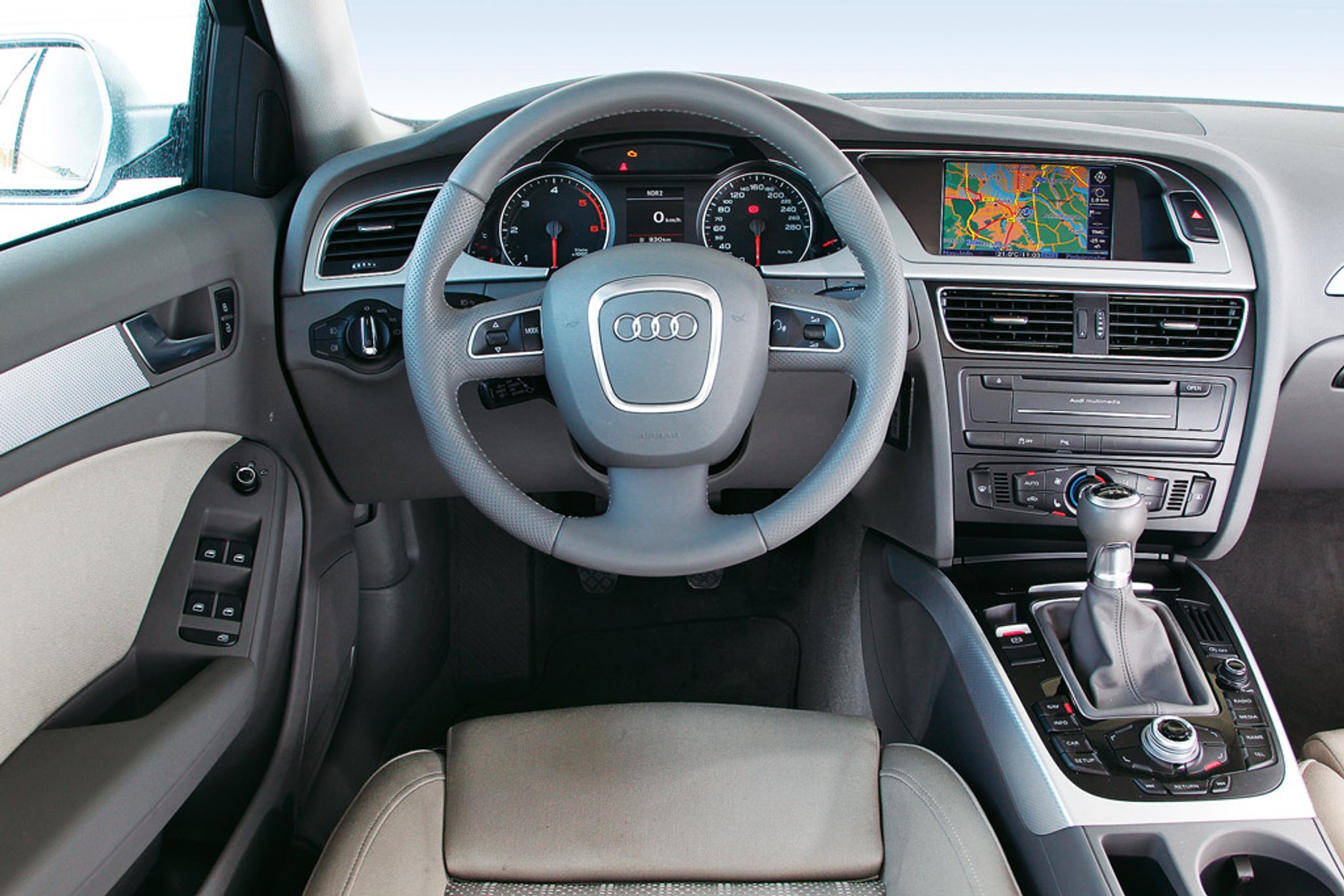 BMW 320d kontra Audi A4 i Volvo V60: sprawdzamy, czy warto kupić kombi klasy premium?