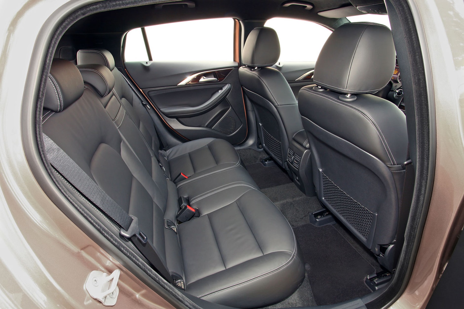 Infiniti Q30: rozpoczęto produkcję seryjną