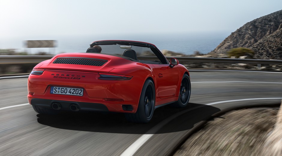 Porsche 911 Carrera GTS