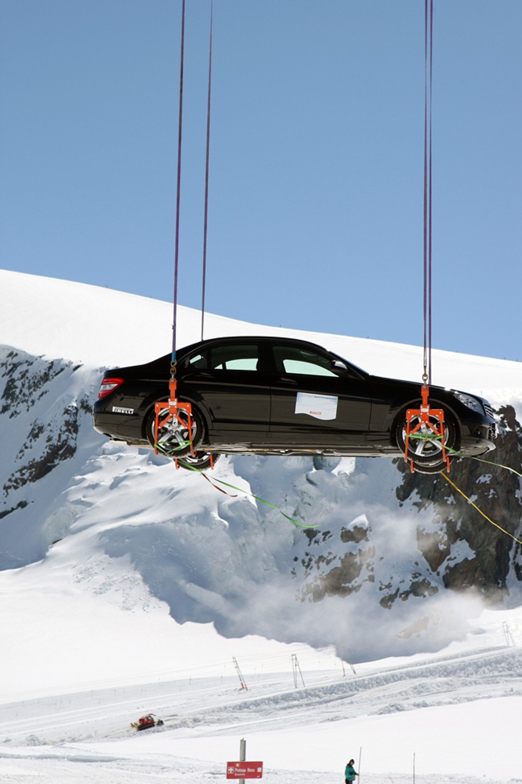 Pirelli Sottozero 2 pod Matterhorn, czyli jak zaprezentować zimowe opony latem