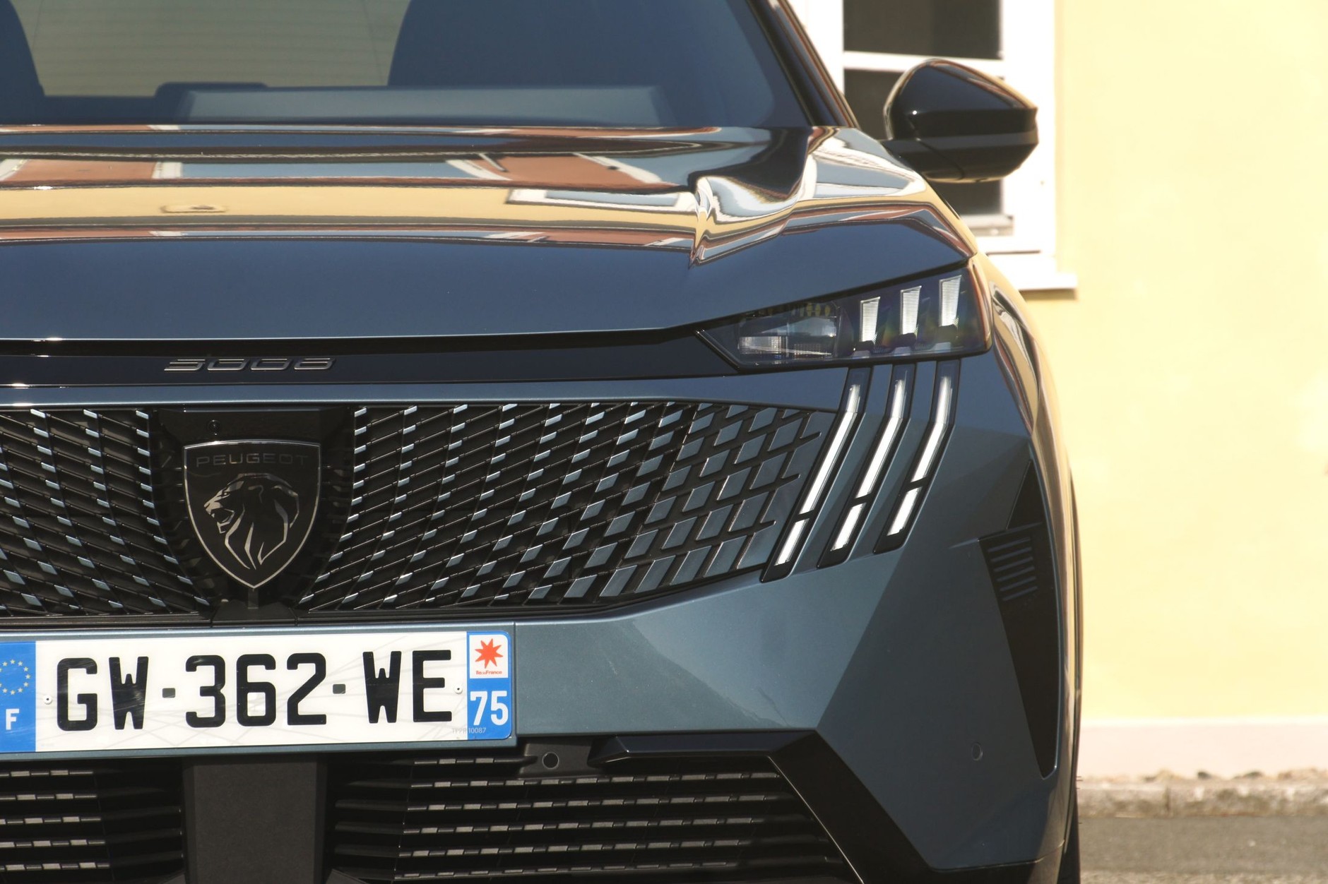 Peugeot E-5008 w pierwszym teście