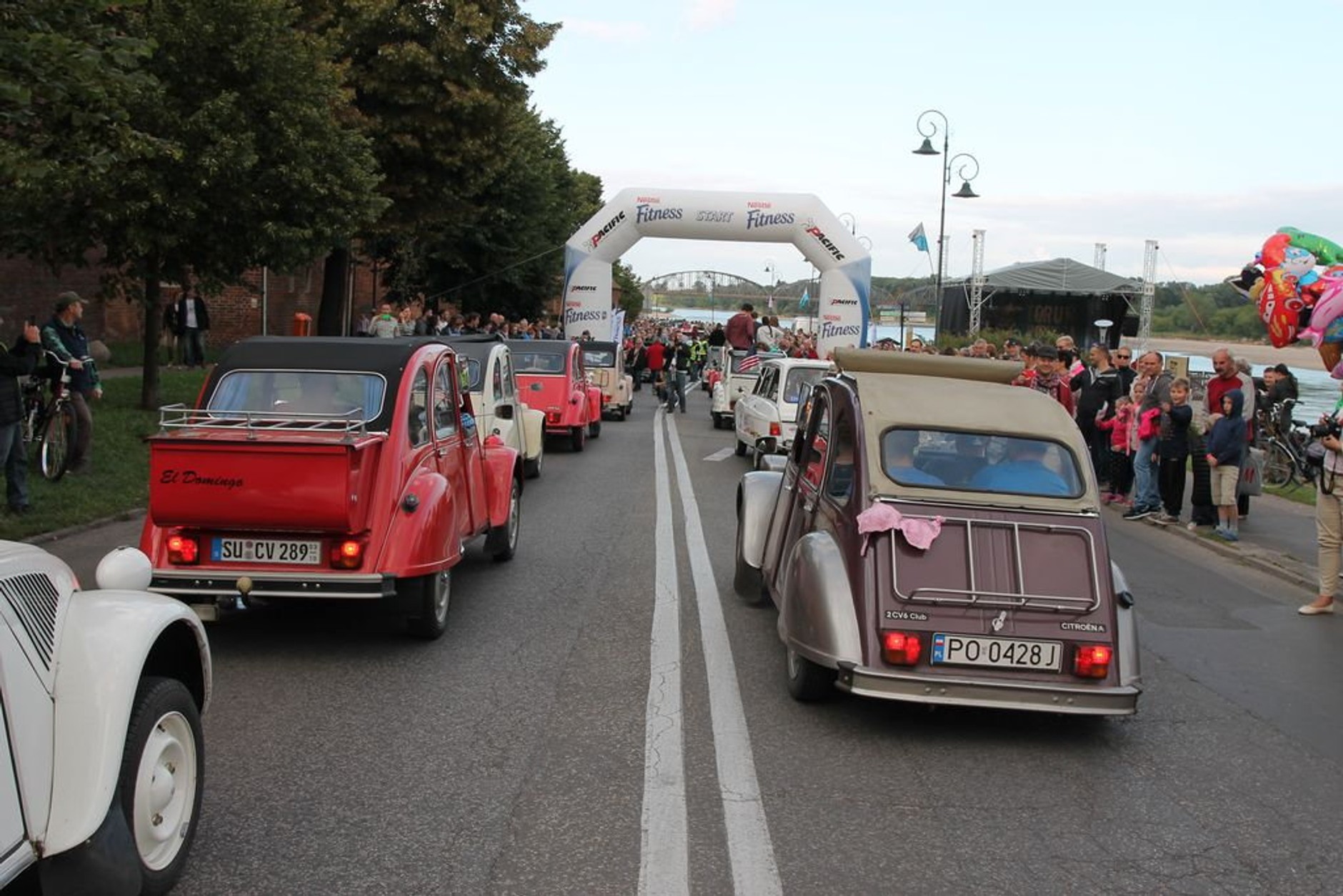 21. Światowy Zlot Miłośników Citroëna 2CV Toruń 2015
