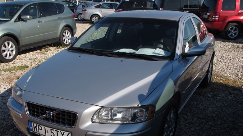 Auto z ogłoszenia: Volvo S60 Bi-Fuel i Fiat Doblo 1.6 Natural Power