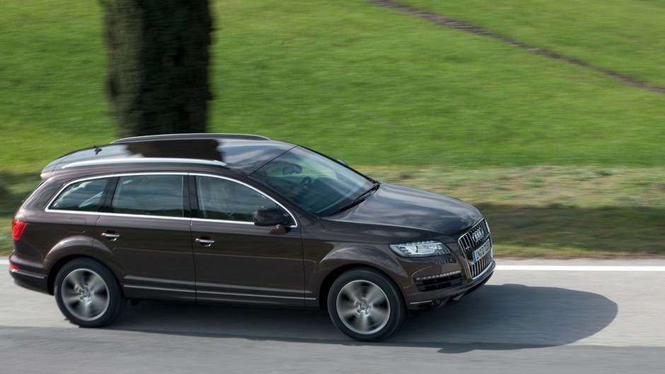 Audi Q7 - Mniej Co2 ale więcej chromu i mocy